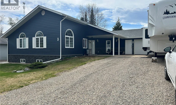 3 Falcon Place