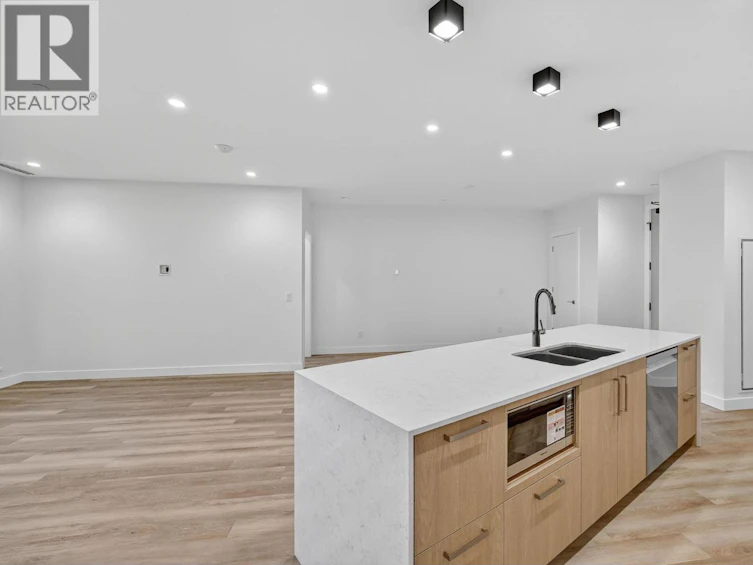 612-3340 Lakeshore Road, Kelowna, BC, V1W 3S9 - 9