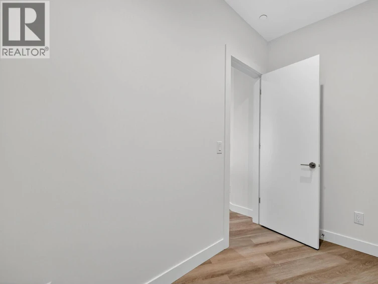 612-3340 Lakeshore Road, Kelowna, BC, V1W 3S9 - 31