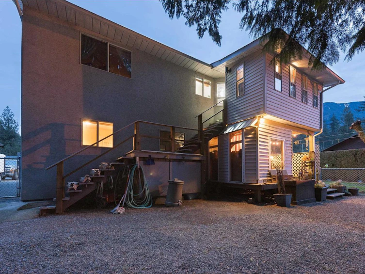 3857 Karen Drive, Cultus Lake, BC, V2R 5A5 - 39
