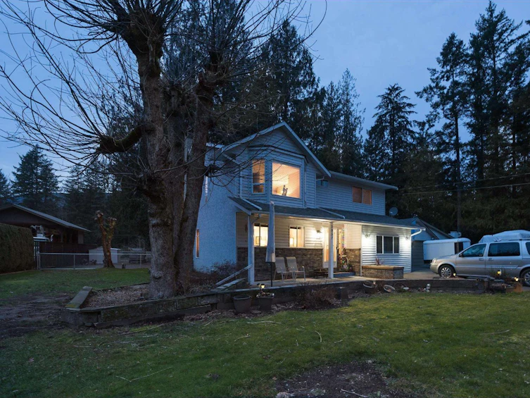 3857 Karen Drive, Cultus Lake, BC, V2R 5A5 - 38