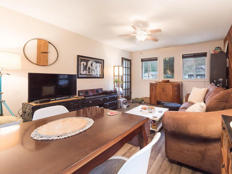 3857 Karen Drive, Cultus Lake, BC, V2R 5A5 - 2