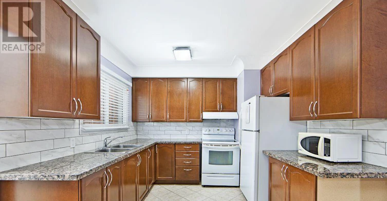 205 Emerson Street, Hamilton, ON, L8S 2Y3 - 6