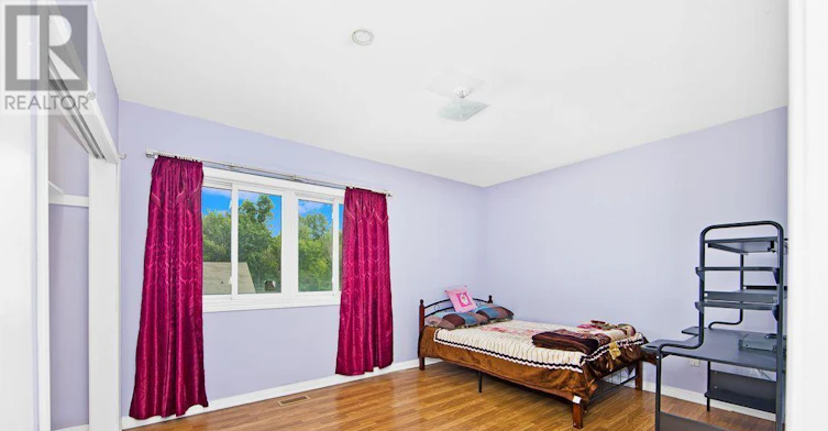 205 Emerson Street, Hamilton, ON, L8S 2Y3 - 11