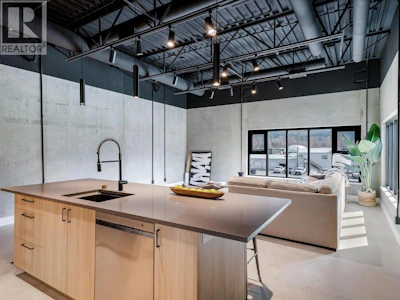 24-7342 Industrial Way - 2