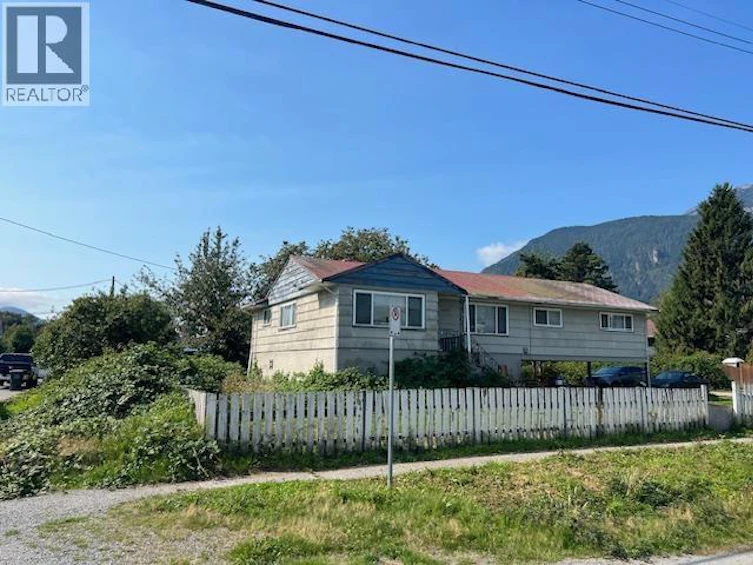1246 Victoria Street, Squamish, BC, V8B 0P7 - 5