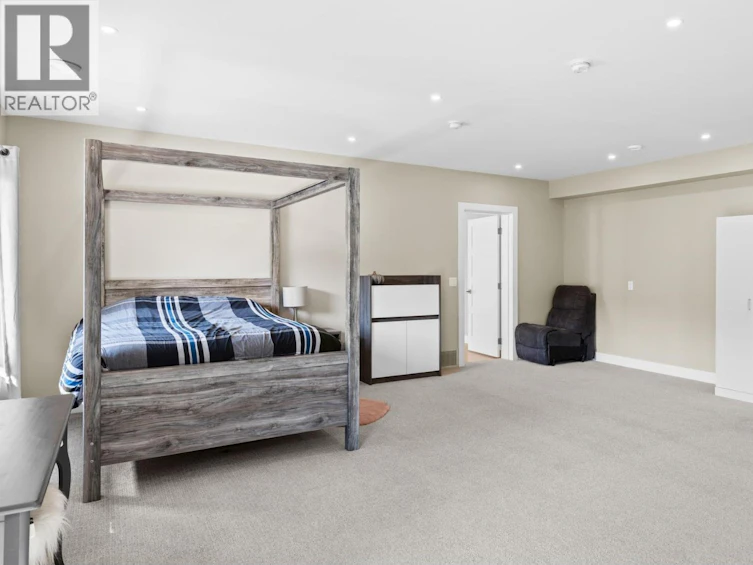 465 Swan Drive, Kelowna, BC, V1W 5L9 - 54