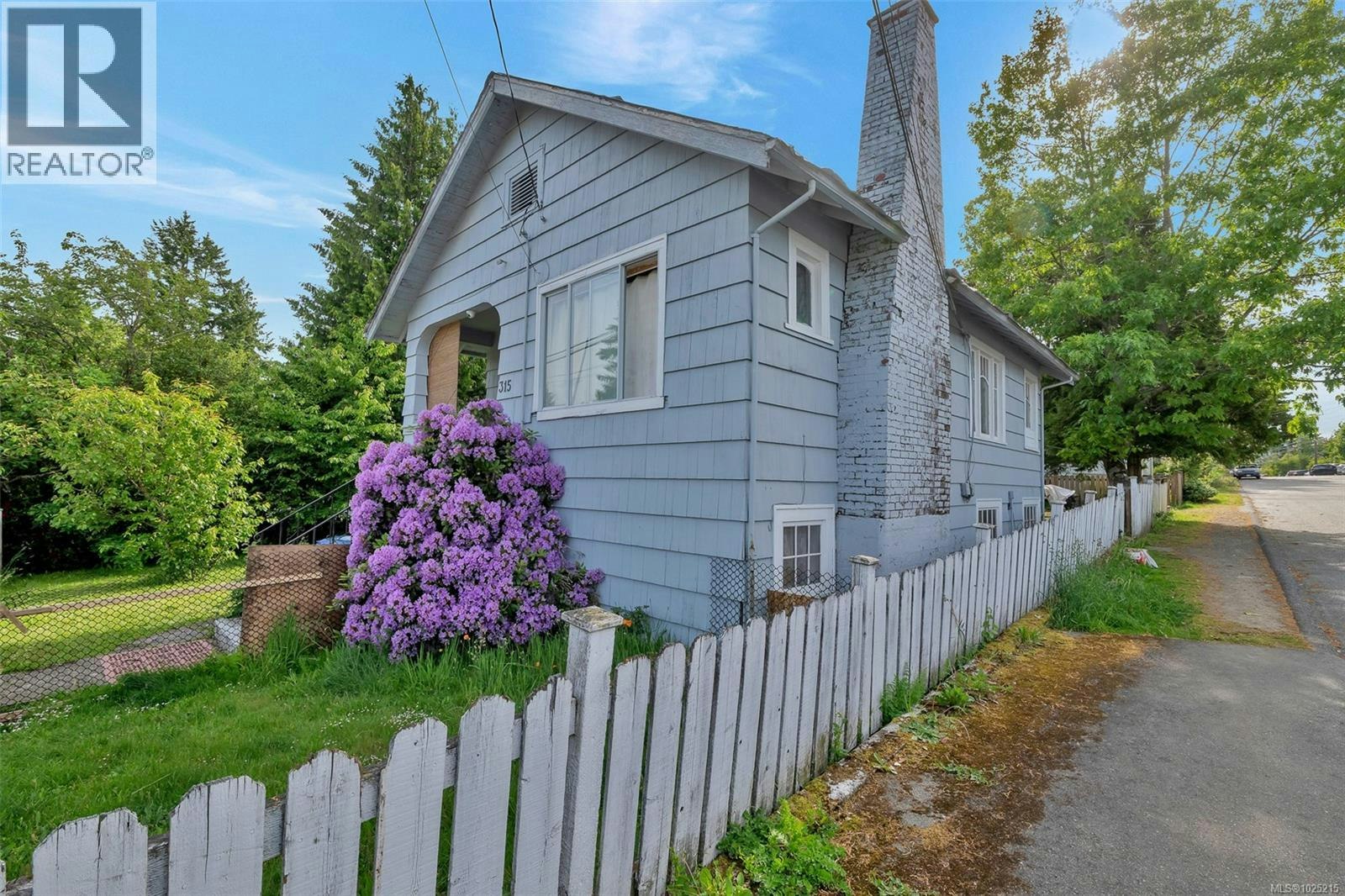 315 Holly Avenue, Nanaimo, BC, V9S 3M3