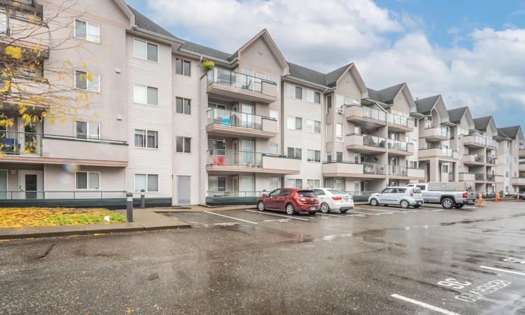 401-33738 King Road
