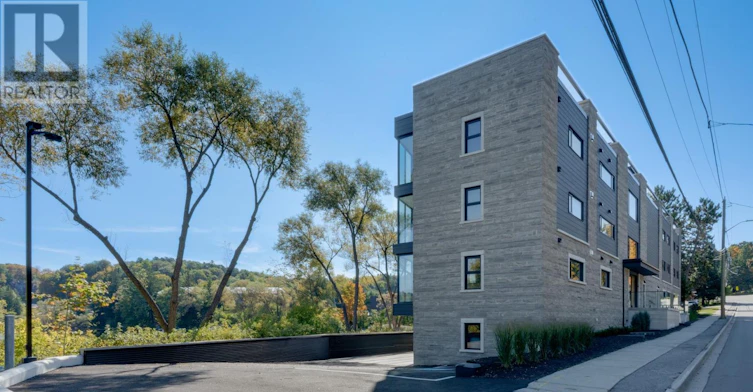 203-32 Brunel Road, Huntsville, ON, P1H 1P5 - 5