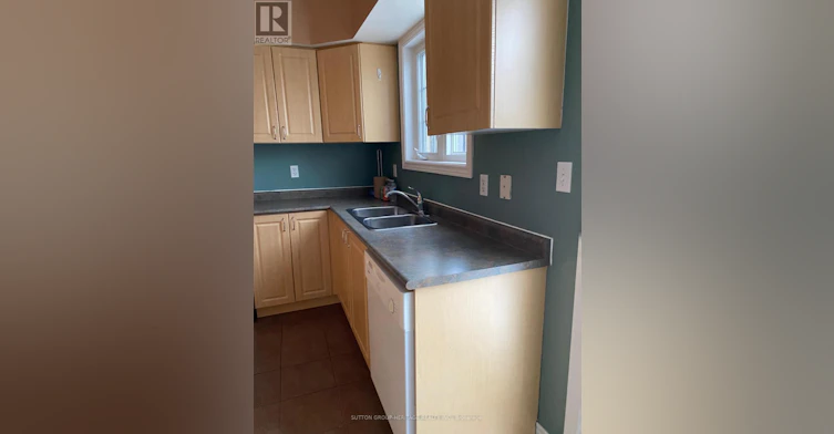 12-1250 St. Martins Drive W, Pickering, ON, L1W 0A2 - 5