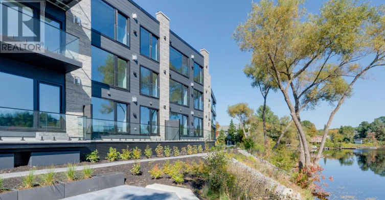 105-32 Brunel Road, Huntsville, ON, P1H 1P5 - 3
