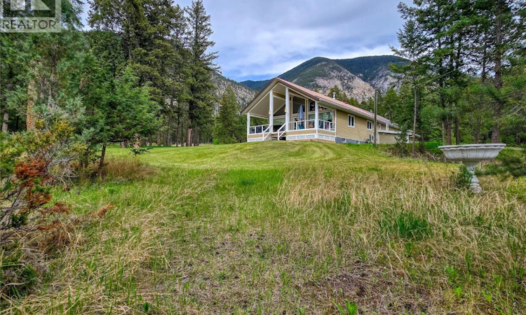 5226 Juniper Heights Road