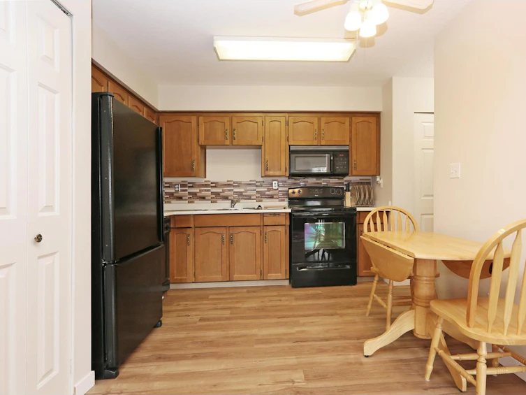 201-9417 Nowell Street, Chilliwack, BC, V2P 7M4 - 6