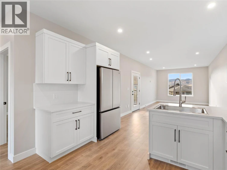 300 Brooke Drive, Chase, BC, V0E 1M0 - 2