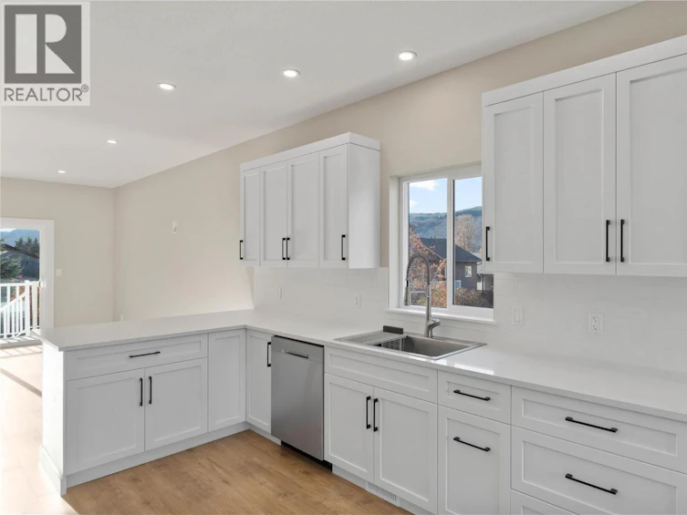 302 Brooke Drive, Chase, BC - 4