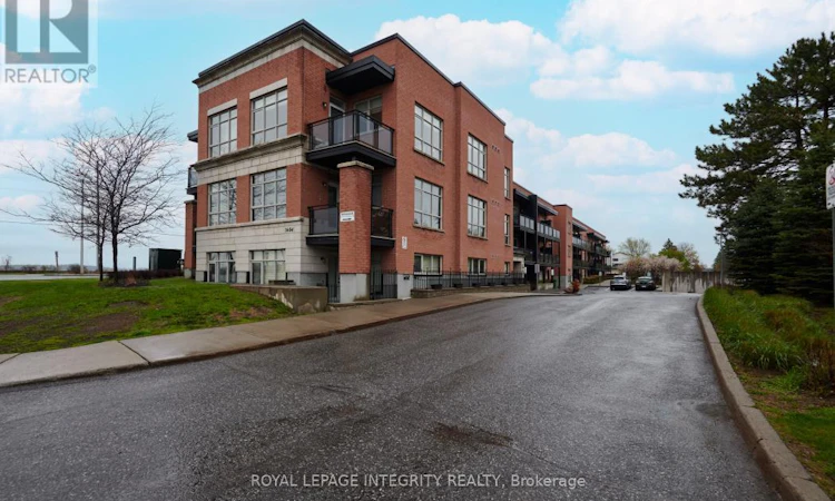 102-3684 Fallowfield Road