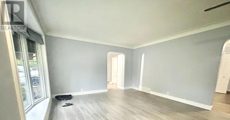 MAIN-3843 Hillcrest Boulevard, Windsor, ON, N9C 2E4 - 11