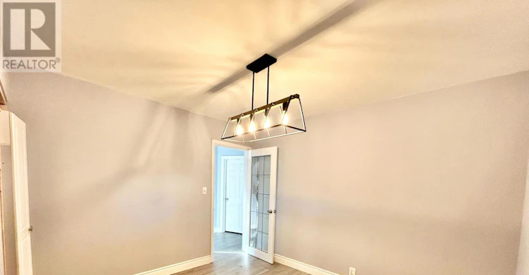 MAIN-3843 Hillcrest Boulevard, Windsor, ON, N9C 2E4 - 14