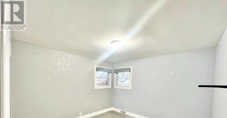 MAIN-3843 Hillcrest Boulevard, Windsor, ON, N9C 2E4 - 7