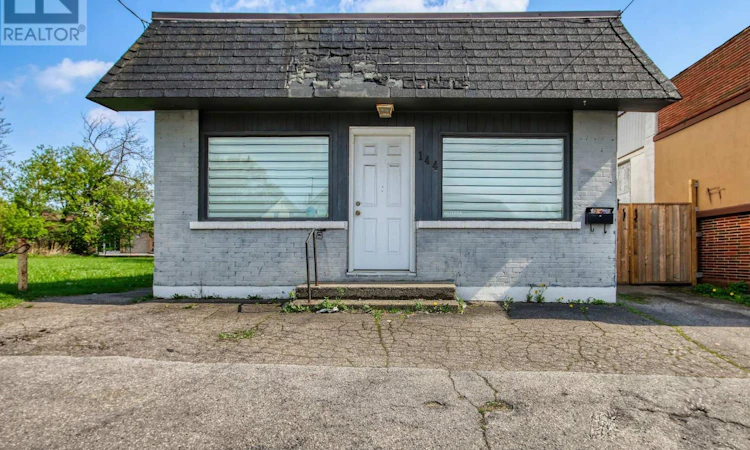 144 Welland Avenue