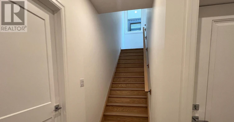 UPPER-7532 Splendour Drive, Niagara Falls, ON, L2H 3V9 - 3