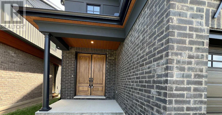 UPPER-7532 Splendour Drive, Niagara Falls, ON, L2H 3V9 - 2