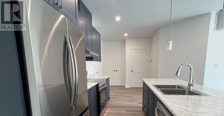 MAIN-7532 Splendour Drive, Niagara Falls, ON, L2H 3V9 - 9