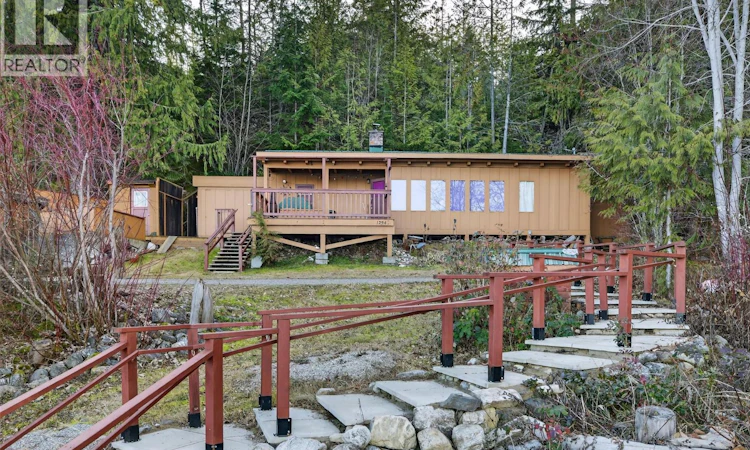 1294 Green Road