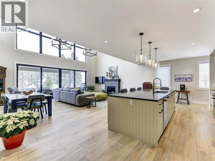 773 Barnaby Road, Kelowna, BC, V1W 4N9 - 3