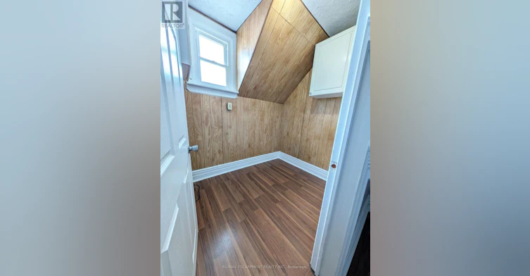 UPPER-12 24th Street EAST, Hamilton, ON, L8V 2X7 - 14