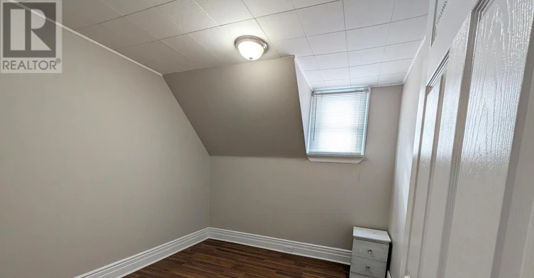 UPPER-12 24th Street EAST, Hamilton, ON, L8V 2X7 - 8