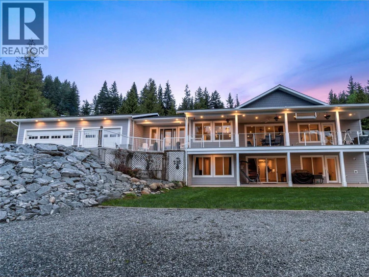 2030 NE Canoe Beach Drive, Salmon Arm, BC, V1E 2M5 - 43