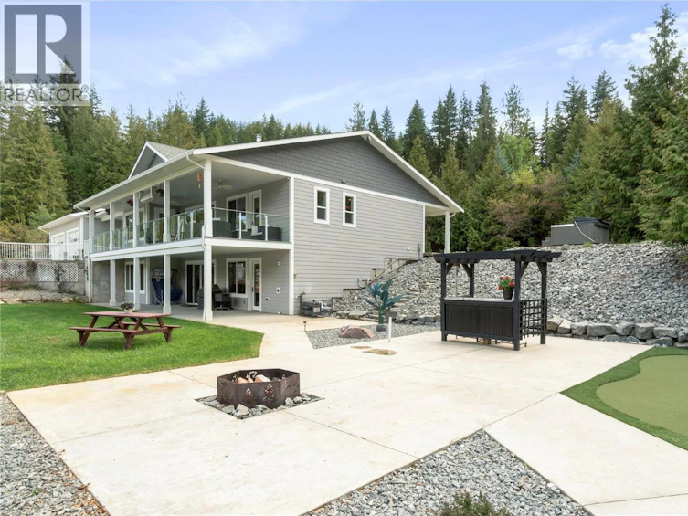 2030 NE Canoe Beach Drive, Salmon Arm, BC, V1E 2M5 - 45