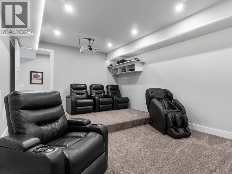 2030 NE Canoe Beach Drive, Salmon Arm, BC, V1E 2M5 - 38