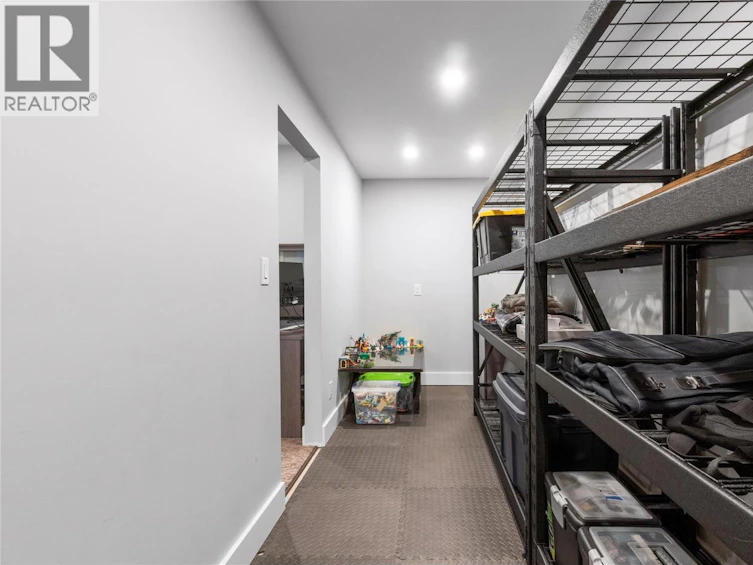 2030 NE Canoe Beach Drive, Salmon Arm, BC, V1E 2M5 - 36