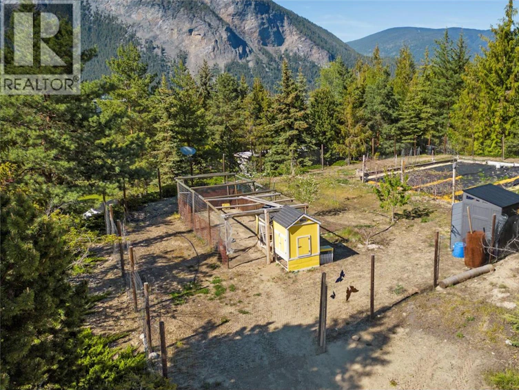 2030 NE Canoe Beach Drive, Salmon Arm, BC, V1E 2M5 - 64
