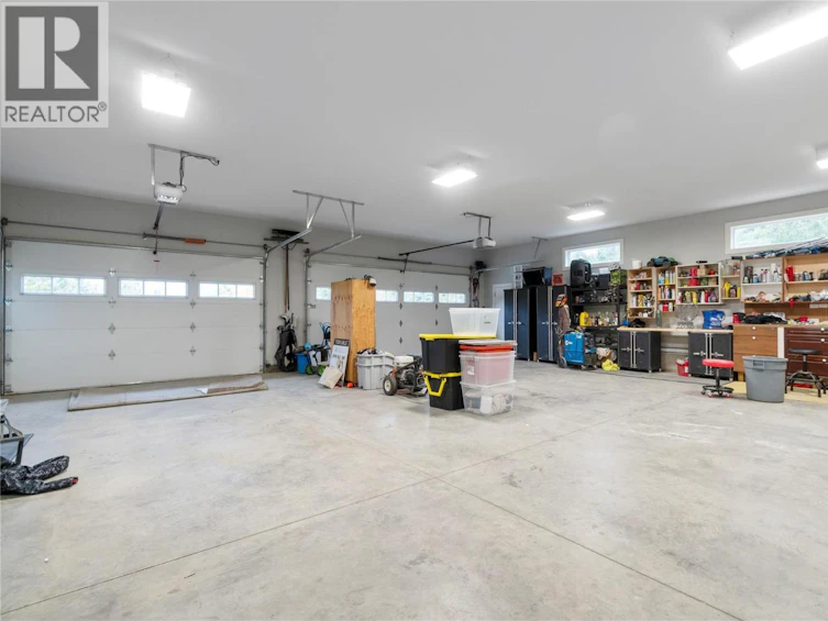 2030 NE Canoe Beach Drive, Salmon Arm, BC, V1E 2M5 - 67