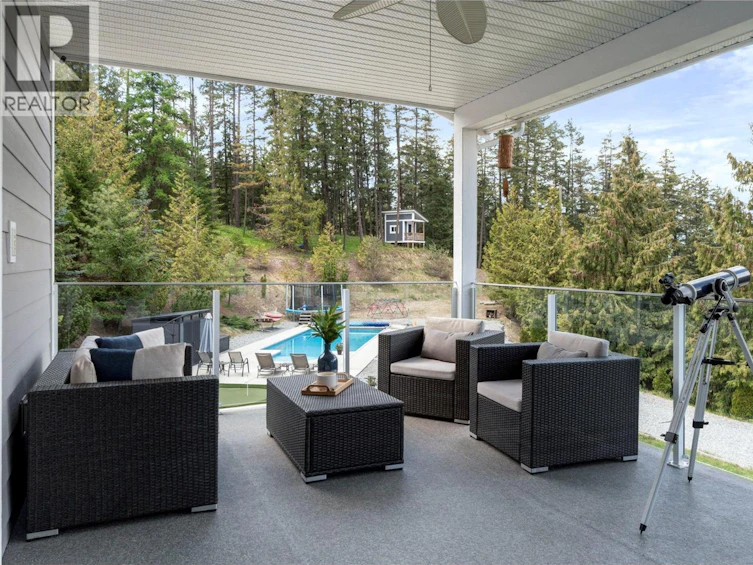 2030 NE Canoe Beach Drive, Salmon Arm, BC, V1E 2M5 - 68
