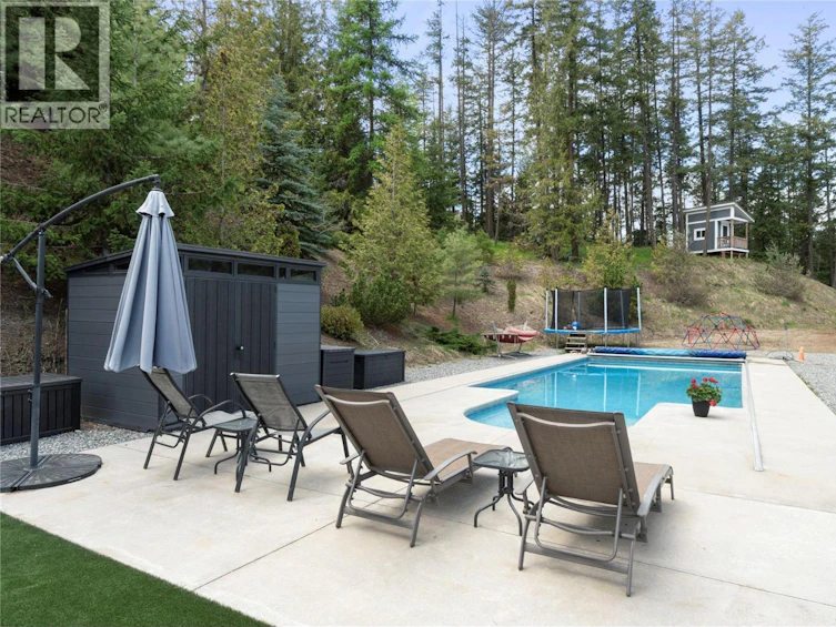 2030 NE Canoe Beach Drive, Salmon Arm, BC, V1E 2M5 - 47