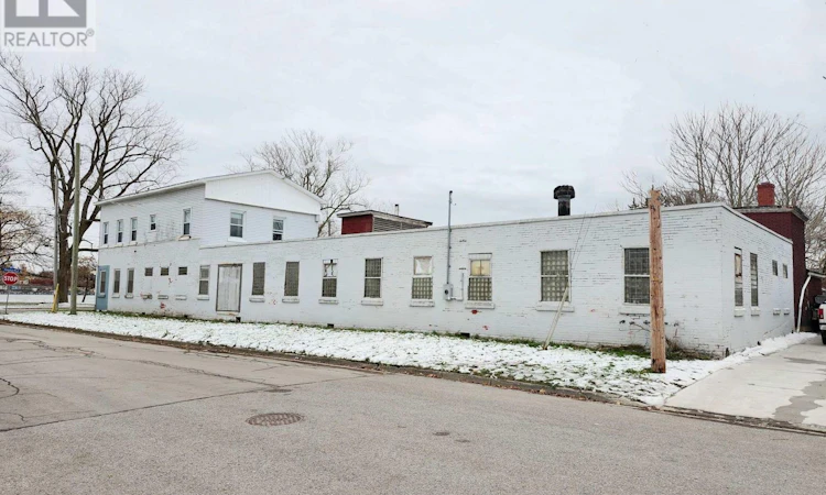 203 Niagara Boulevard