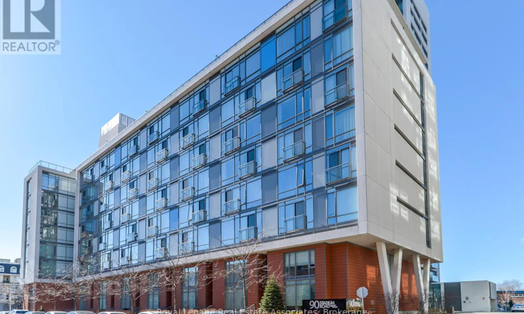 1002-90 Stadium Road