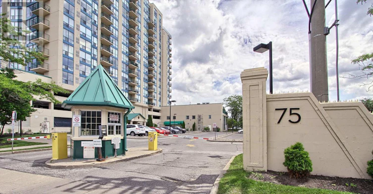 207-75 Ellen Street S, Barrie, ON, L4N 7R6 - 2