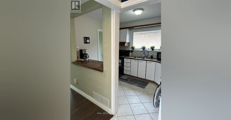 MAIN-267 Homewood Avenue, Toronto, ON, M2R 2N4 - 4