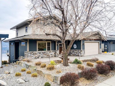 8844 Hampshire Crescent - 2