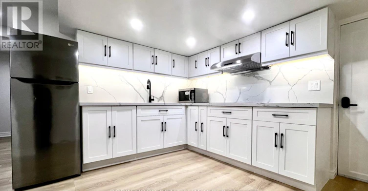 BASEMENT-2 Lytton Boulevard, Richmond Hill, ON, L4B 3H2