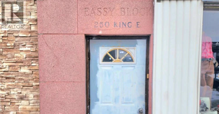 2-250 King Street E, Kitchener, ON, N2G 2L1 - 2