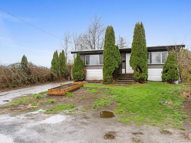 9122 Hiebert Street, Chilliwack, BC, V2P 6C7