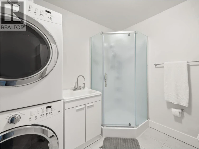 143 View Lane, Penticton, BC, V2A 0A6 - 45