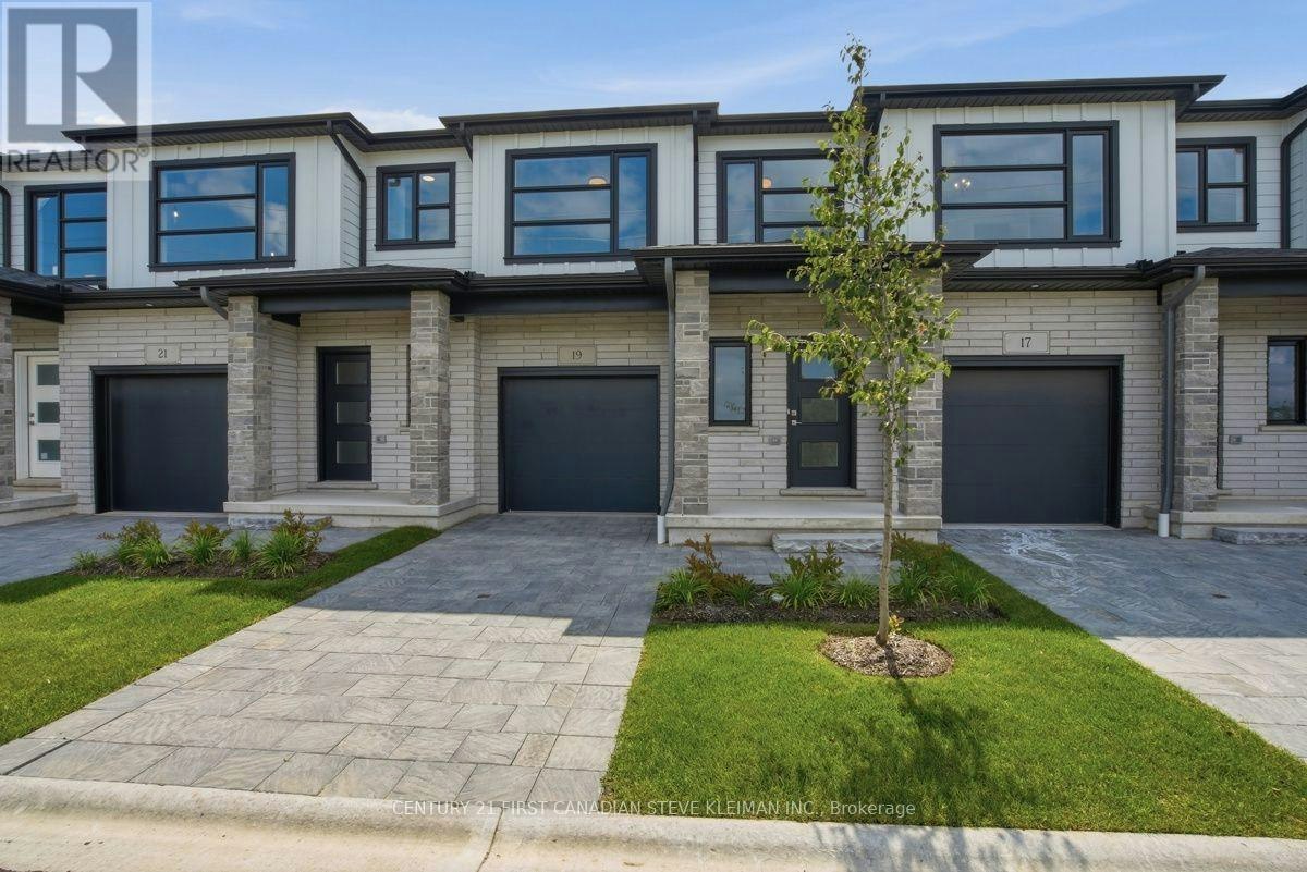 19-2700 Buroak Drive, London, ON, N6G 5B6
